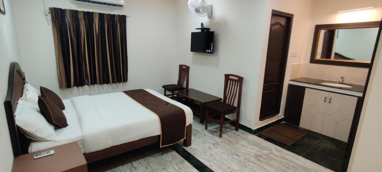 Rmc travellers inn Chennai Extérieur photo