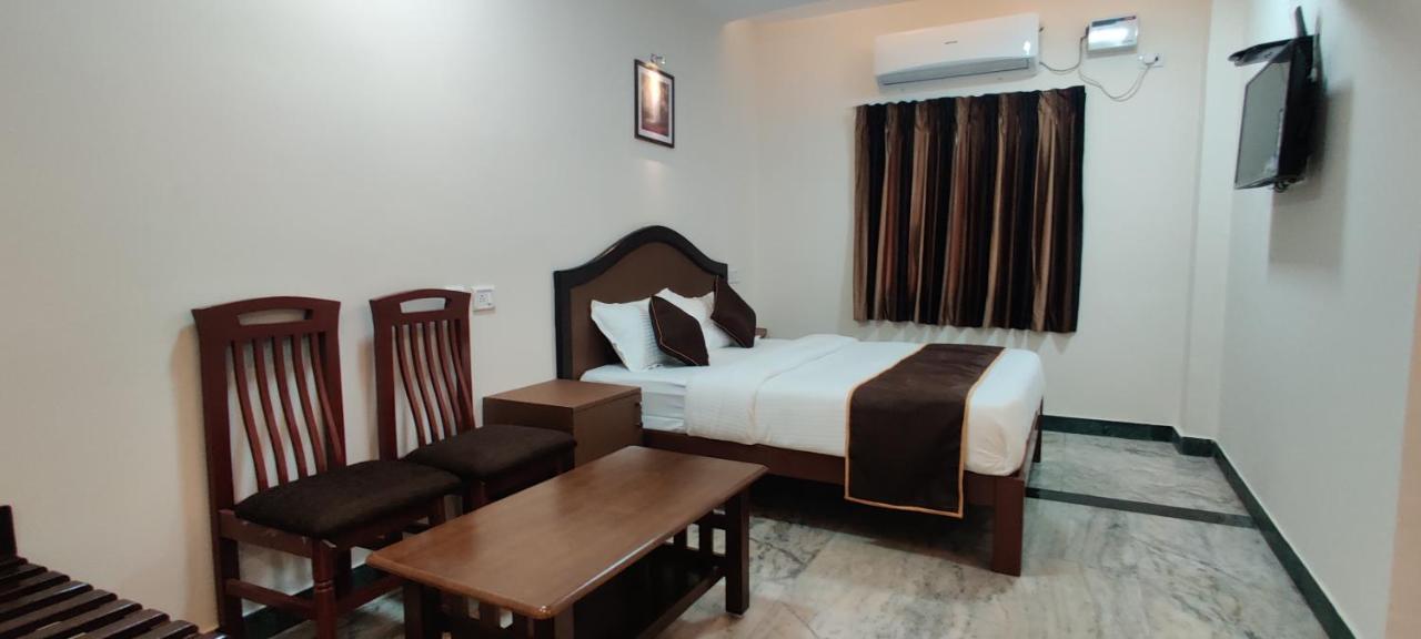 Rmc travellers inn Chennai Extérieur photo