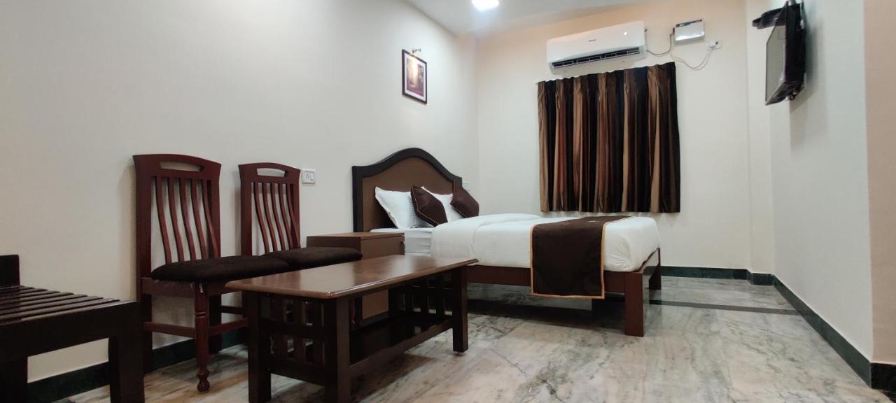 Rmc travellers inn Chennai Extérieur photo