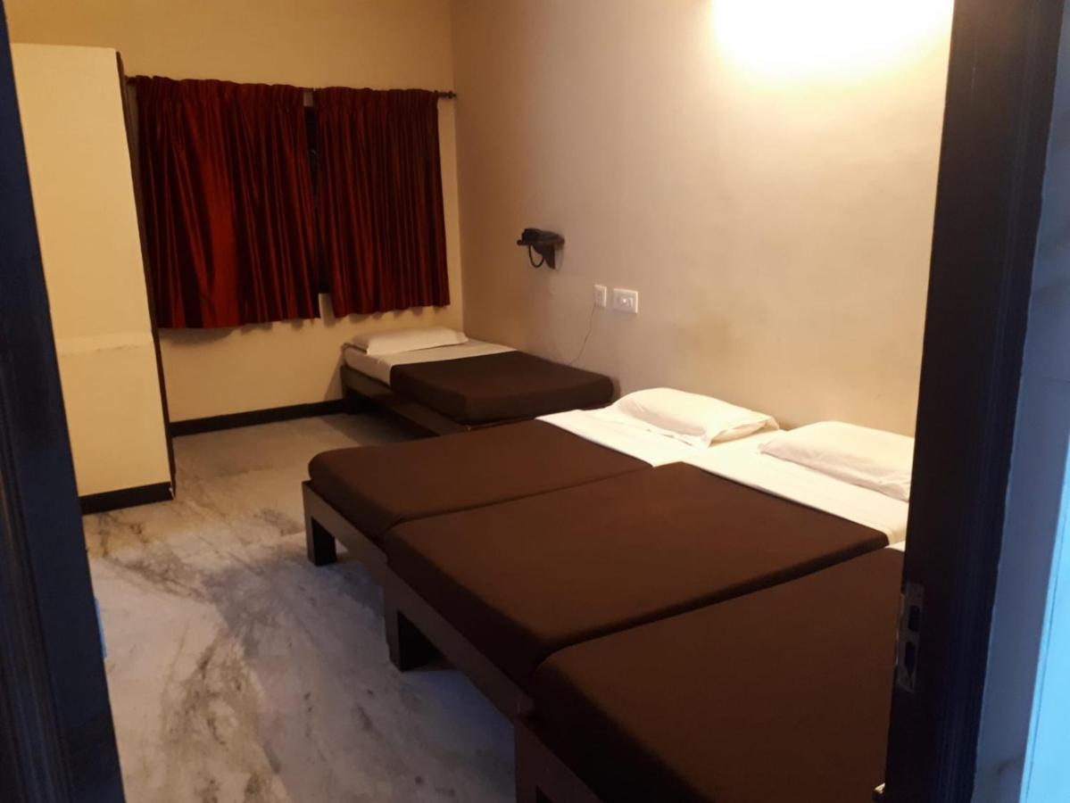 Rmc travellers inn Chennai Extérieur photo